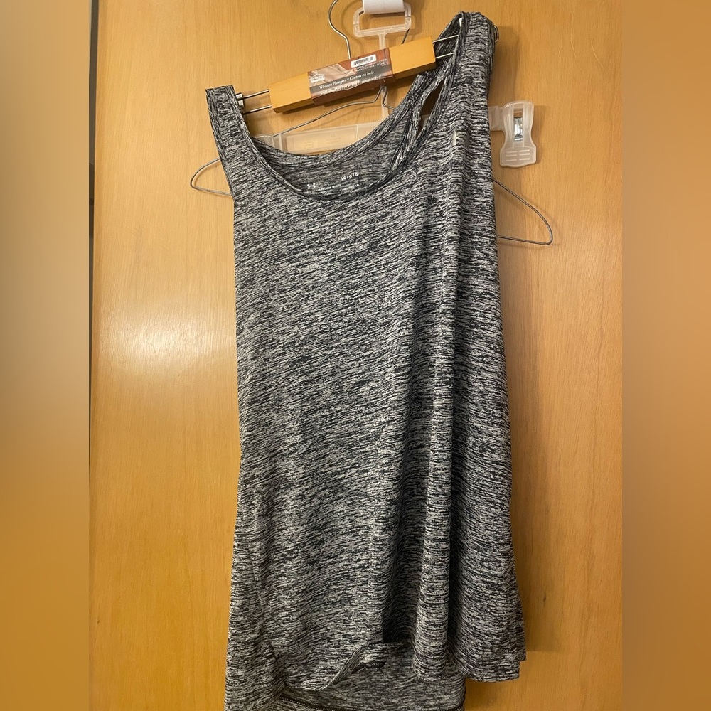 Under armour loose fit tank top